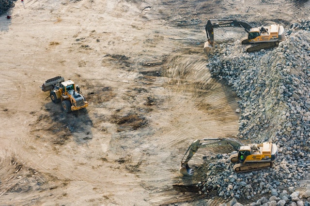 Aggregate workwear essentials for all seasons