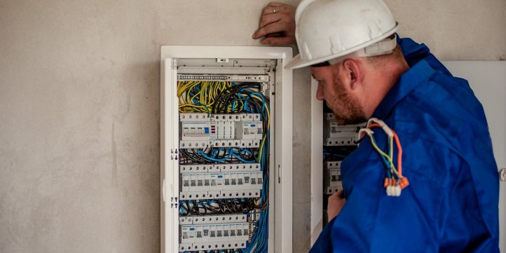 Electricians Reminded to ‘Test Before Touch’ for Arc Flash Protection
